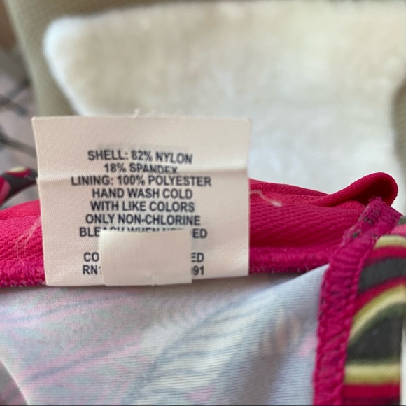 Converse swimsuit top SIZE MEDIUM - Picture 2 of 9